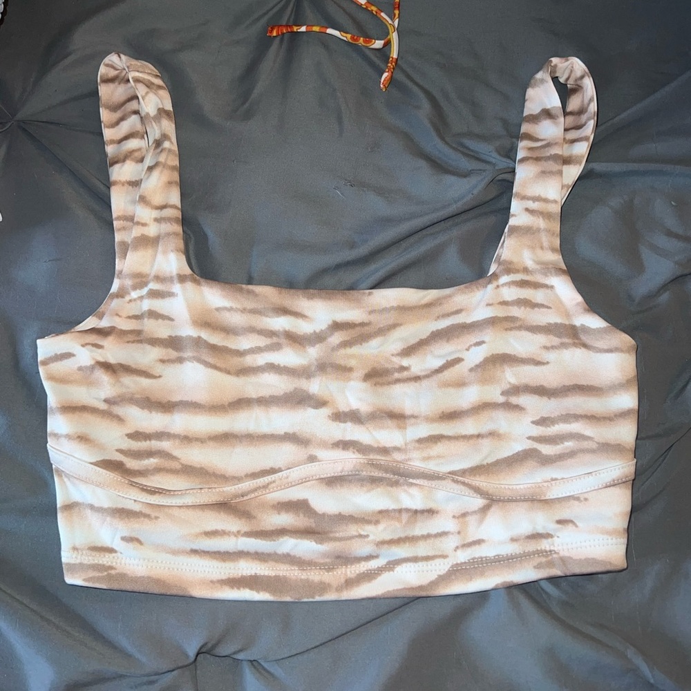 Patterned crop tank
